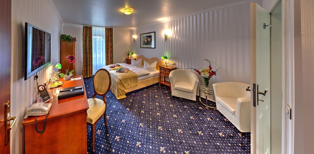Landhotel Schwarzer Adler Suelzetal Room photo